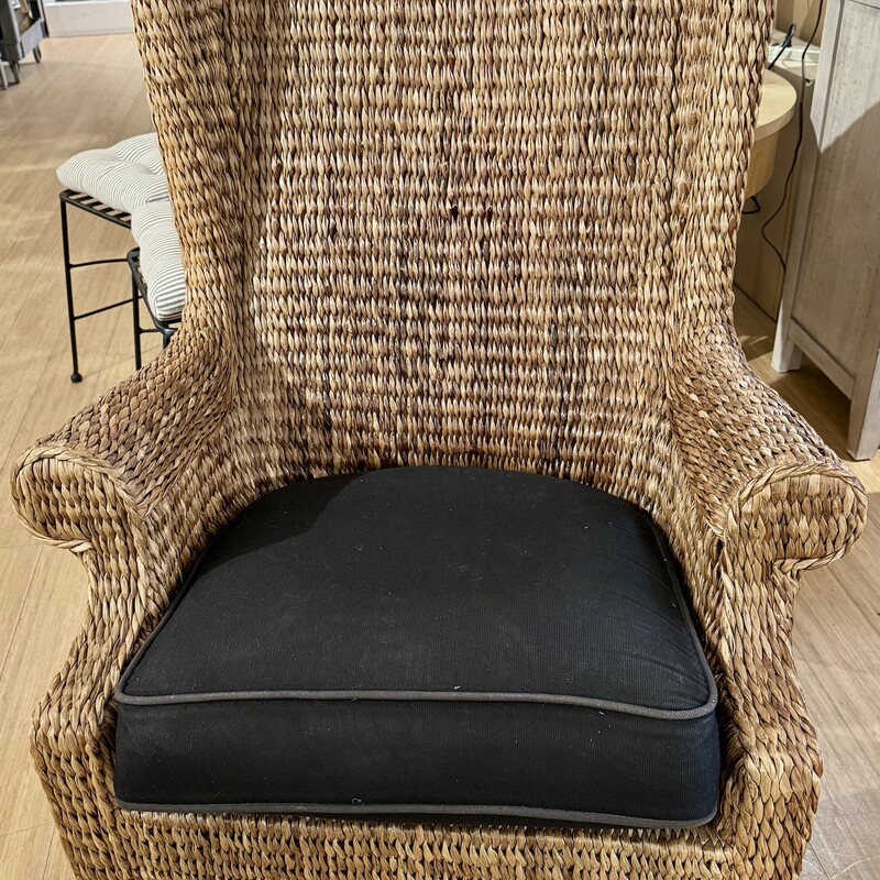 Chair/Cushion Crate & Bar