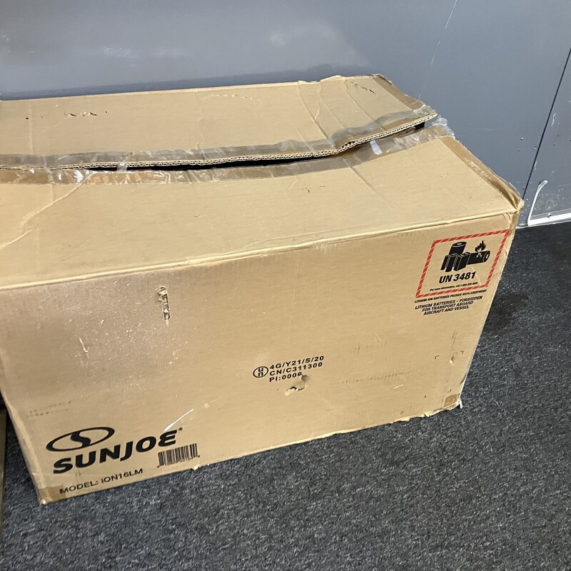 Cordless Brushless Lawn Mower, Sun Joe,  iON16LM 40-Volt iONMAX Cordless Brushless Lawn Mower, 16-Inch,

Battery and Charger Included

NEW IN Box