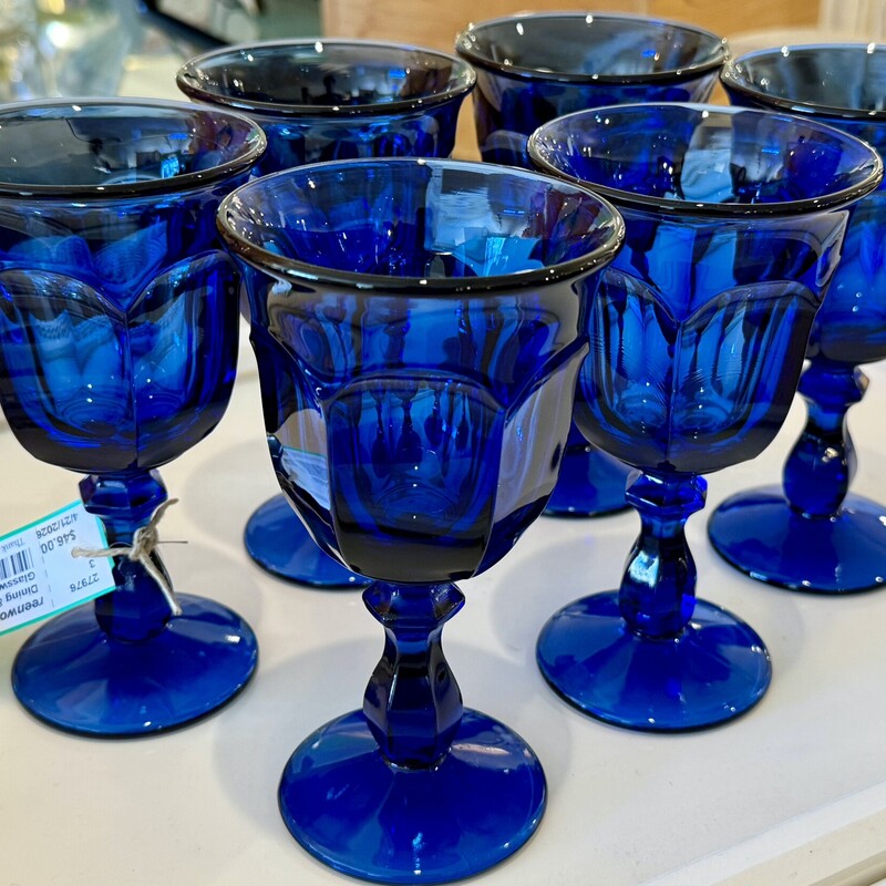 Vintage Glassware Imperial Old Williamsburg, Deep Blue, Size: 6 Pc Set

Matching set of 5 available.