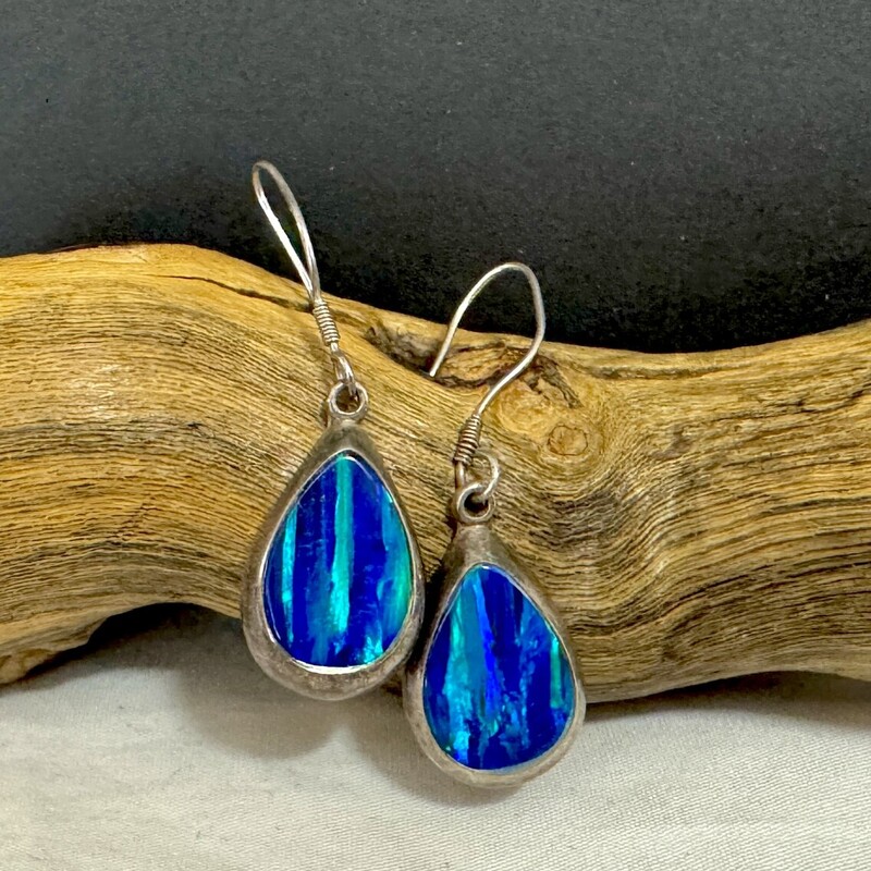 EA925brightbluetearshp