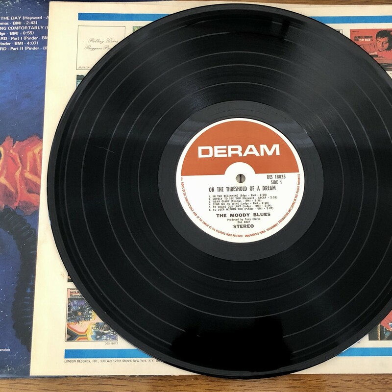 The Moody Blues On the Threshold of a Dream LP Vinyl Album c.1969. Album condition is excellent, cover condition is very good. Includes the 11 page booklet with lyrics.