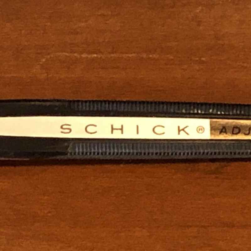 Vintage Schick Adjustable Injector Razor c.1968, A fun mid century addition to your shaving collectibles.<br />
<br />
Will ship priority mail or can be picked up at store.