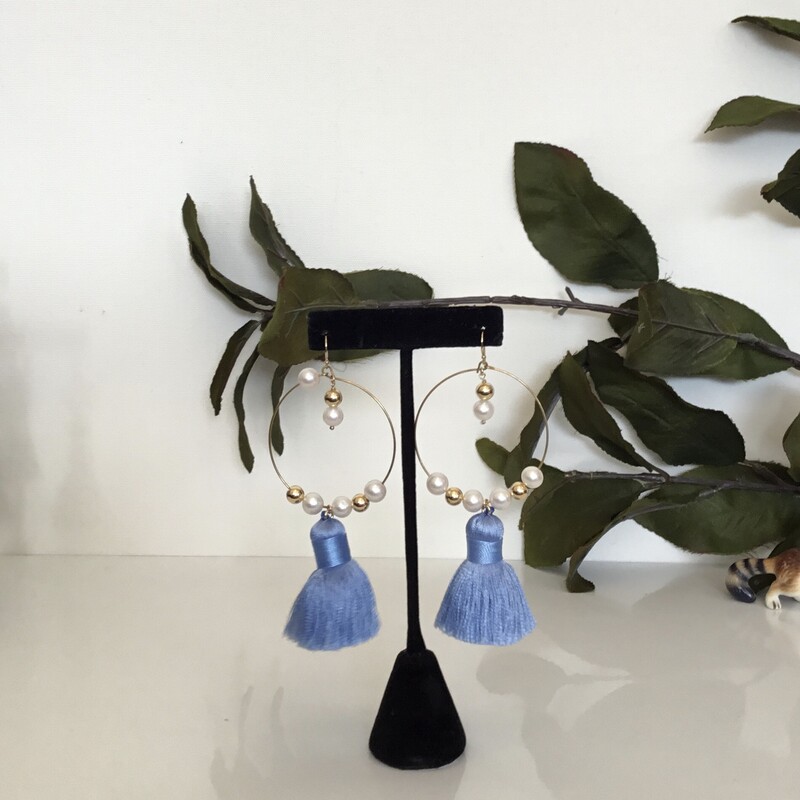 Pearl Earring, Blue Tassel