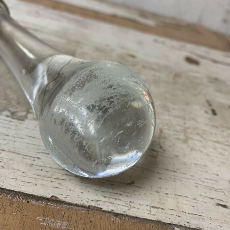 Clear glass pestle, marked ''8 oz.'' Have a scratches from previous uses, no cracks, no chips.Measures 6'' long and weights 8.8 oz.<br />
Please make sure to look at all the pictures.<br />
Thank you so much for your business.