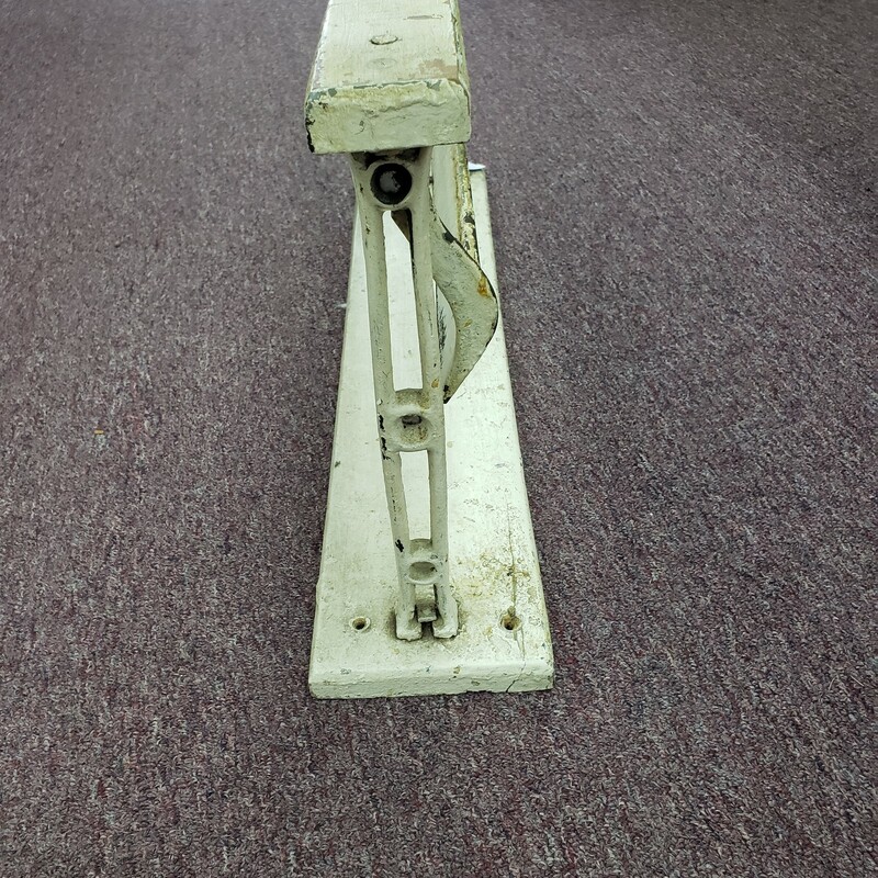 Vintage Butcher Paper Cutter, White, Size: 24in
inNew Yorkin embossed on bar. Great vintage look, but could be stripped back to original cast iron.
Great for freezer paper or wrapping paper
Great addition to any vintage or country kitchen!

Contact store for shipping