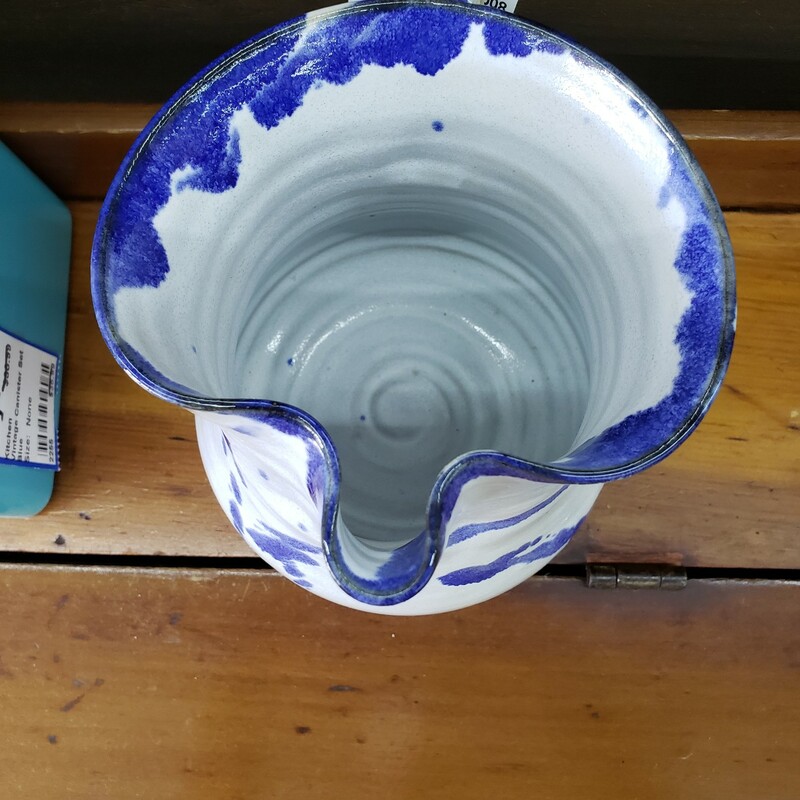 J B Cole/ Wayman Pitcher, Blue &  White, Size: 6in
Great piece of pottery from 1960's
Contact store for shipping