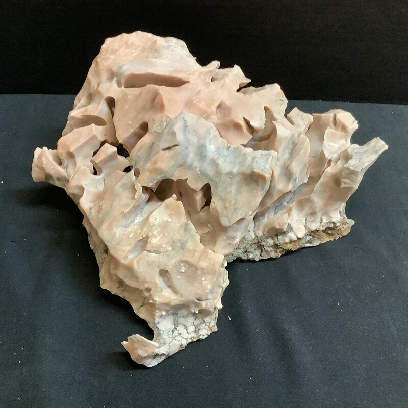 Lake Huron sculpted<br />
Approx 12 x 12 x 5