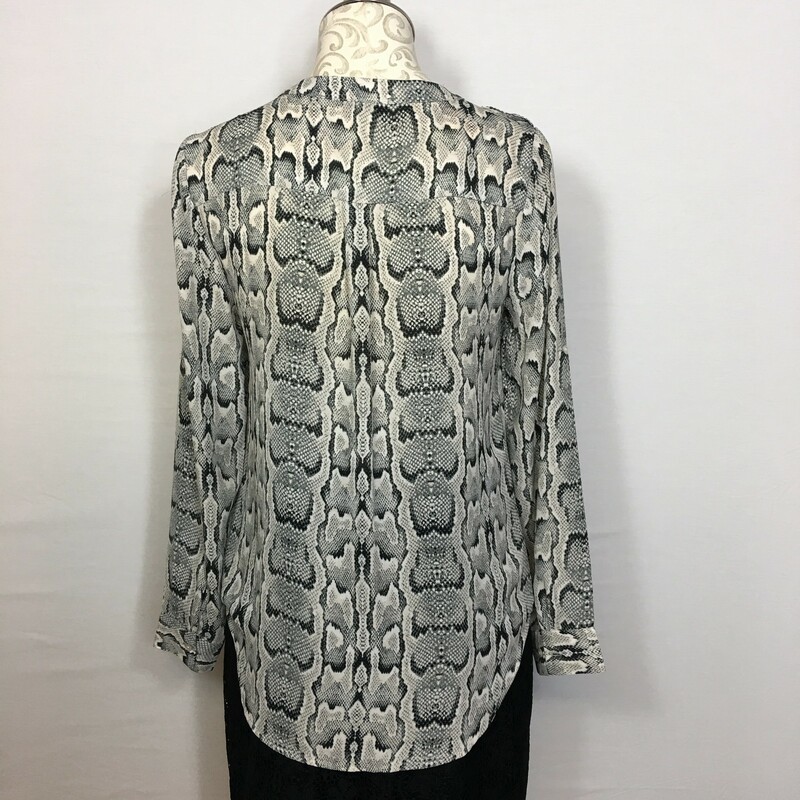 107-029 Fylo, Snakeski, Size: Small Snakeskin Pattern Button-Up Shirt 100% Polyesther