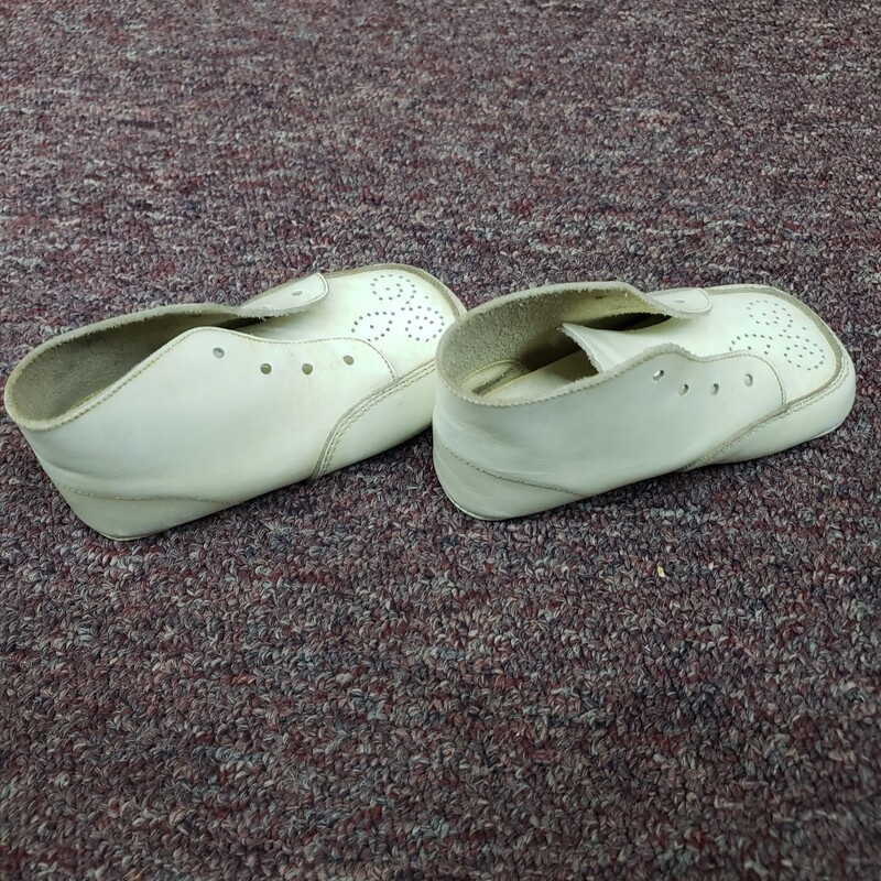 Vintage Baby Shoes, White, Size: In Box