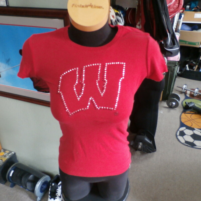 Wisconsin Badgers women's Next Level cap sleeve shirt red size small #24597
Rating: (see below) 2- Great Condition
Team: Wisconsin Badgers
Player: Team
Brand: Next Level
Size: Women's Small- (Measured Flat: chest 16\", length 23\")
Color: red
Style: cap sleeve; bejeweled
Material: 100% cotton
Condition: 2- Great Condition; wrinkled; some pilling and fuzz; material is stretched and worn from wearing and washing; some discoloration and fading; no rips or tears; no stains (see photos)
Item #: 24597
Shipping: FREE