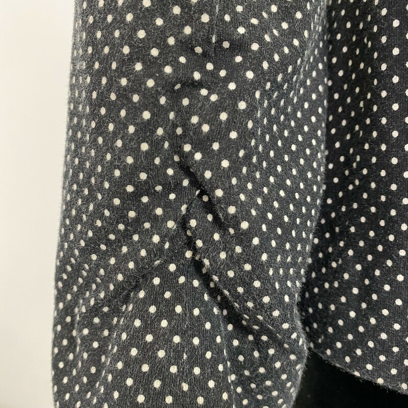 120-540 The Limited, Black, Size: L<br />
black and white polka dot blazer 95% cotton 5% spandex  good