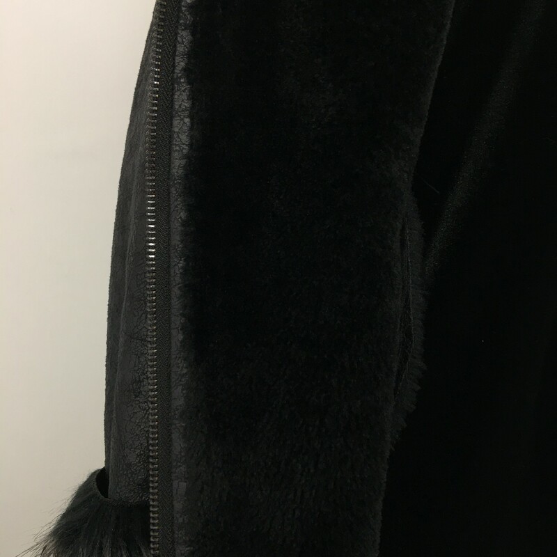 125-018 Guess, Black, Size: S black leather jacket with fur lining and fur around the top 100% polyester  good
