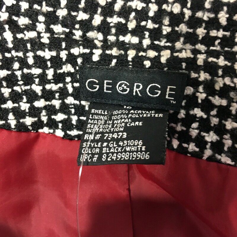 120-467 George, Black An, Size: 10
zip up black jacket with white patterns 100% acrylic  good