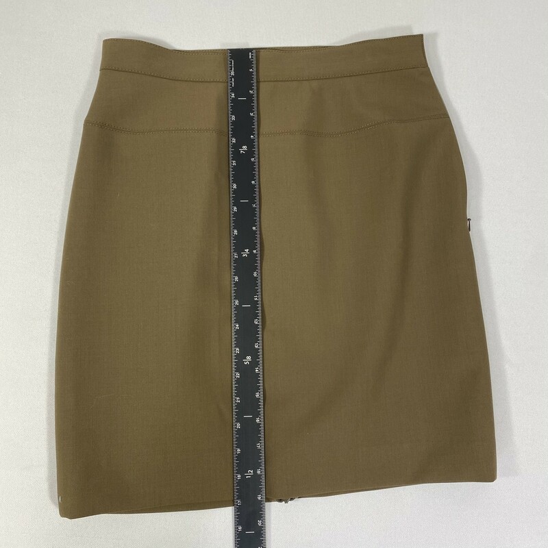 100-1012 Worth, Brown, Size: 4 plain light brown skirt 53% polyester 42% wool 5% spandex  good