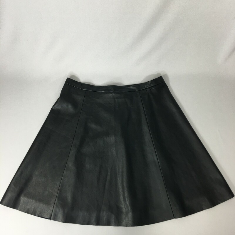 120-492 Tahari, Black, Size: 10 black leather skirt 100% polyurethane  good