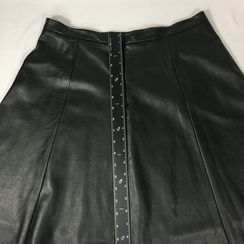 120-492 Tahari, Black, Size: 10 black leather skirt 100% polyurethane  good