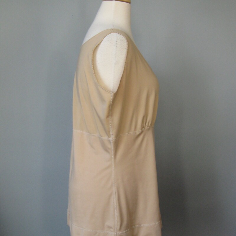 Smooth it all out with this high quality beige tank from SPANX
Size 2X
79% Polyester
21% Spandex

flat measurements (unstretched)
armpit to armpit: 20in
waist: 18.5in
Hip: 21.5in
length: 24in

thanks for looking!
#14230