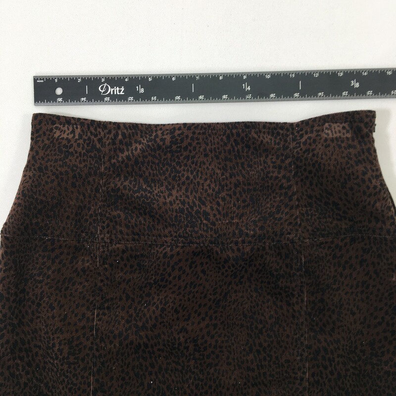 100-1011 Worth, Brown, Size: 6 brown courdoroy skirt with black cheetah pattern 97% cotton 3% spandex  good