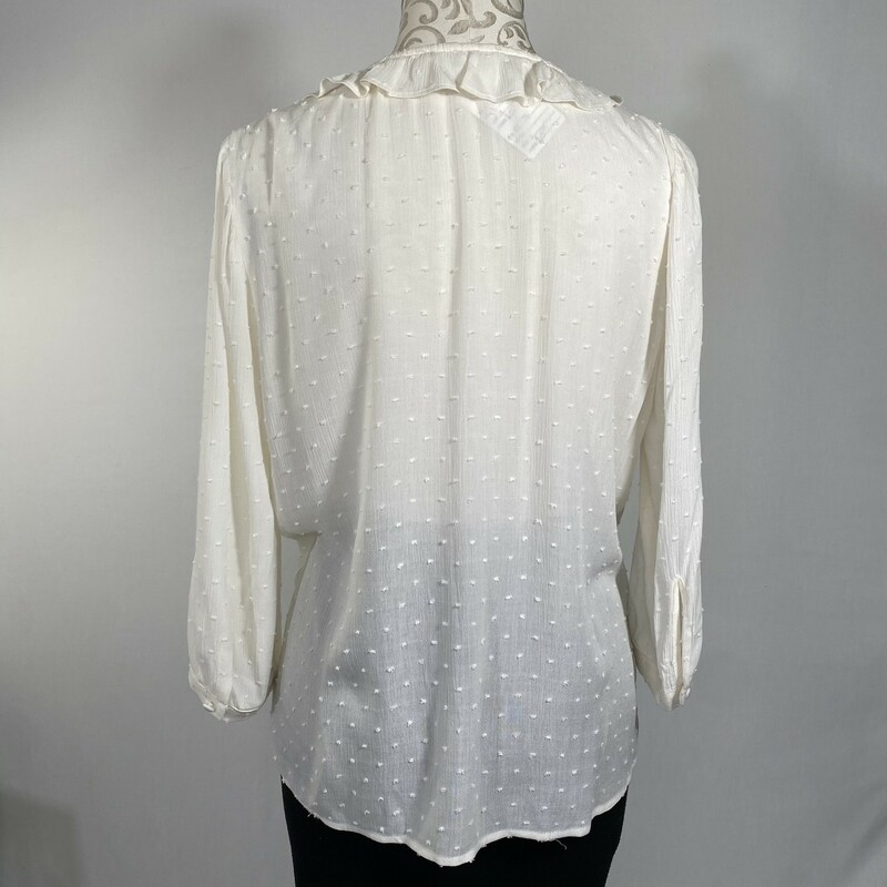 100-986 Mng Casual, White, Size: 4 frilly off white blouse with textured dots on it
