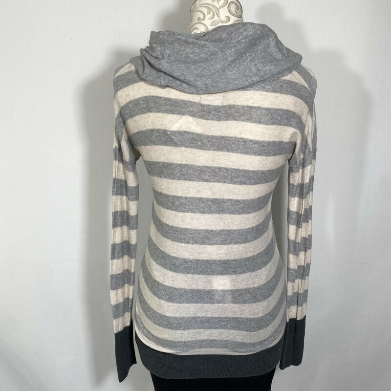 125-084 Between Me & You, Grey, Size: XS cowl neck grey and white striped sweater 60% cotton 40% rayon  good