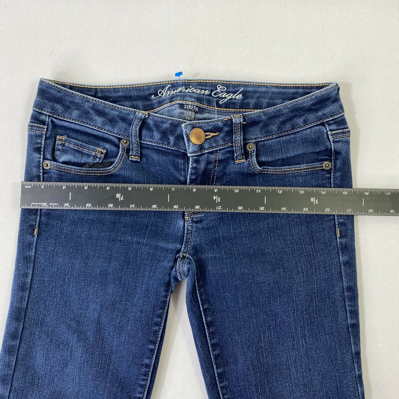 105-109a American Eagle, Blue, Size: 4 dark blue stretch jeans cotton -polyester rayon spandex  good