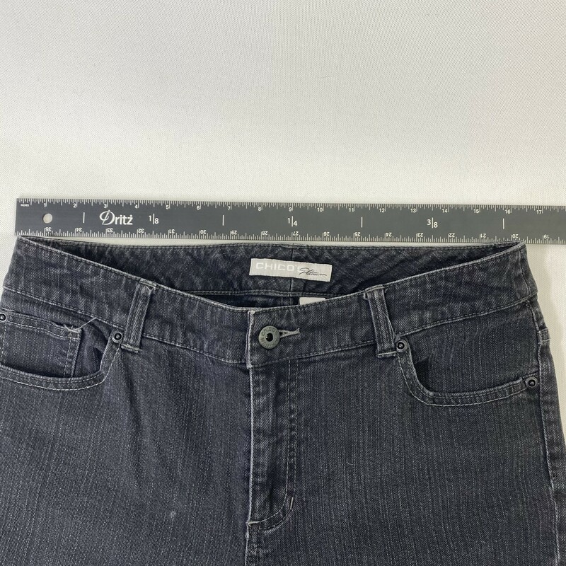 126-013 Chicos, Black, Size: 2 black slim leg fit jeans 99% cotton 1% spandex  good