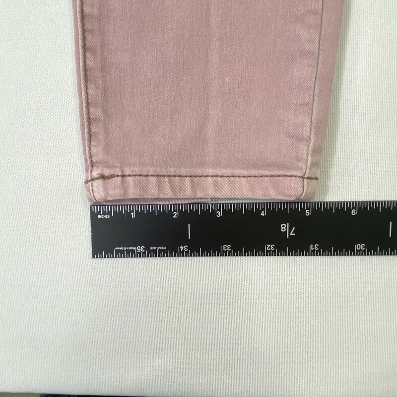 100-804 Free People, Pink, Size: 27 pink jeans with rips 53% cotton 23% rayon 22% polyester 2% spandex  good