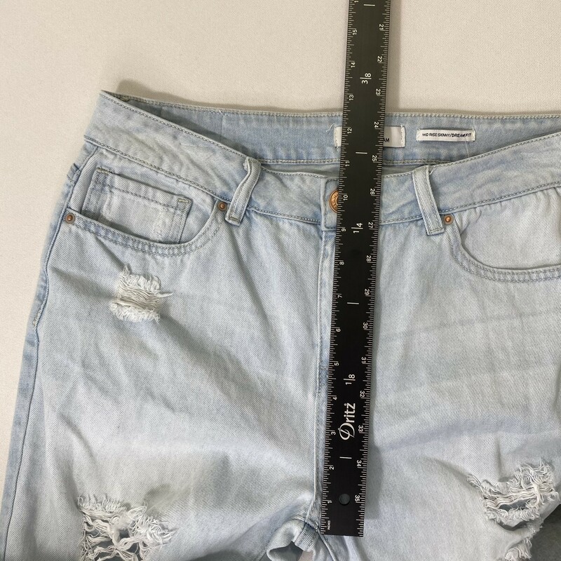 100-0428 Ymi Dream, Denim, Size: 13 light wash ripped jeans  100% cotton  Good  Condition