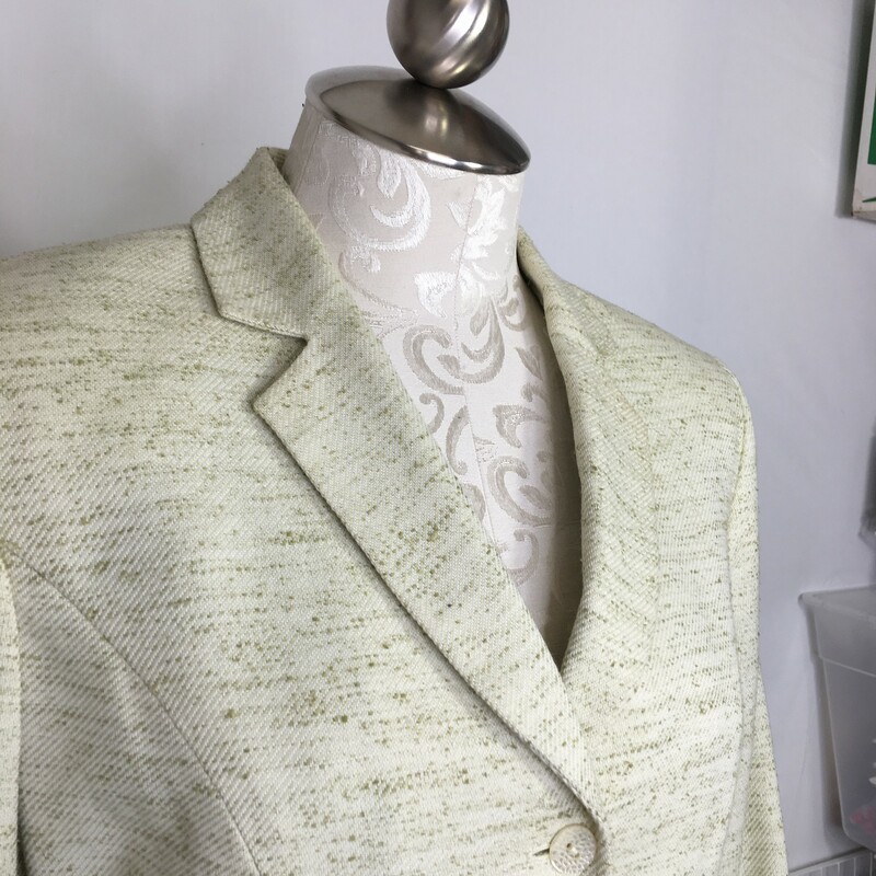 100-0049 Etcetera, Green, Size: 6 light green 4 button blazer 52% viscose 41% cotton 7% silk  Good  Condition