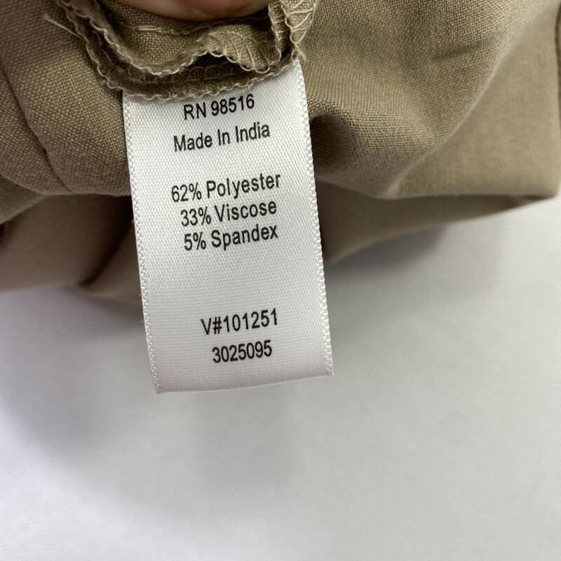 121-050 Perry Ellis womens beige dress pants 75% polyester, 25% viscose, lining 100% acetate Size 8
13.4 oz