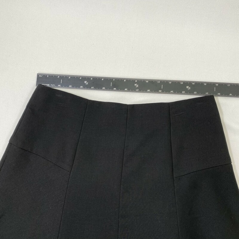 117-005 Loft, Black, Size: 6 black pleated skirt 81% polyester 18% rayon 1% spandex
