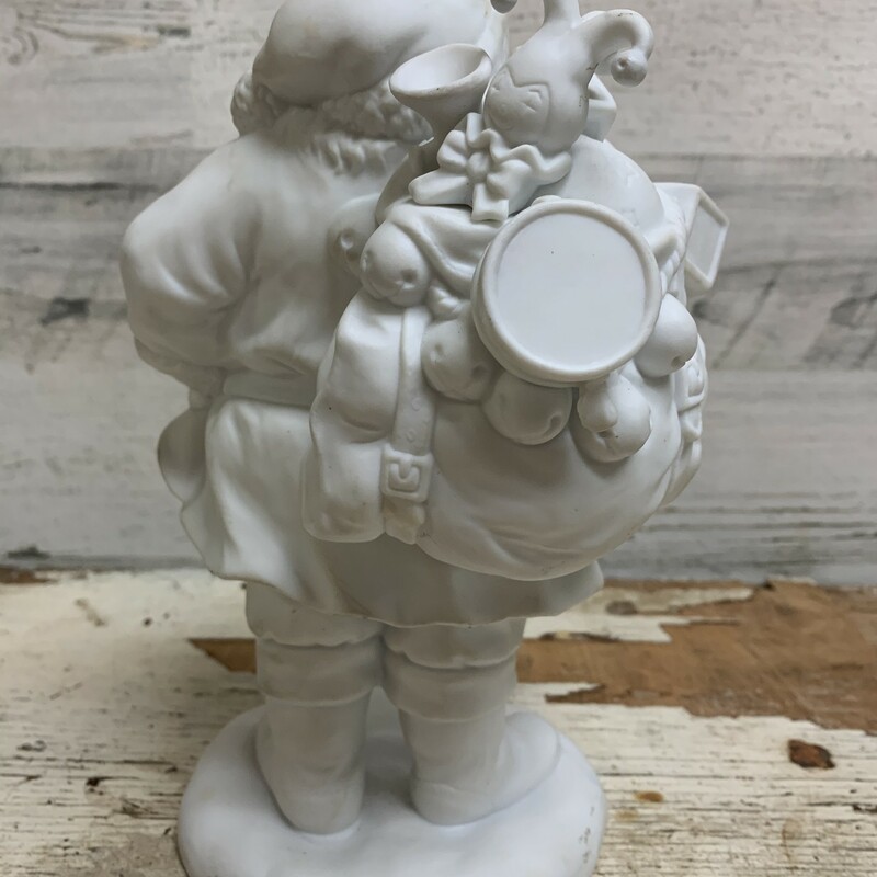 Overall in a very good vintage condition, no cracks, no chips. There is some spots and stains on the figurine, please make sure to look at all the pictures for a closer visual.
Measures approx 9 1/2'' tall, 5'' x 4'' base.
Thank you.
