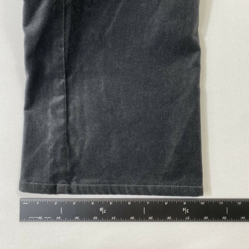 121-012 Jones New York Stretch, Grey, Size: 10  velvet pants 98% cotton 2% spandex, thin strip of metal beading sewn on outer edge of front and back pockets, dry clean only.   New with tags. NWT
1 lb .3 oz