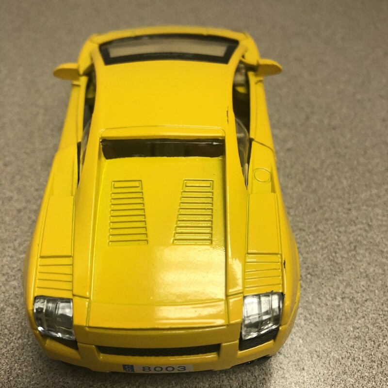 Die Cast Scale Model, Yellow, Size: NEW<br />
Lamborghini<br />
Metal with Plastic Parts<br />
Pull Back