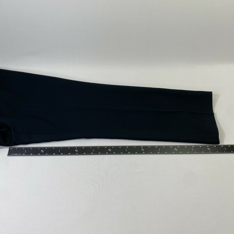 120-525 No Tag, Black, Size: 10 plain black ribbed pants/stripes 65% polyester 35% rayon  good
