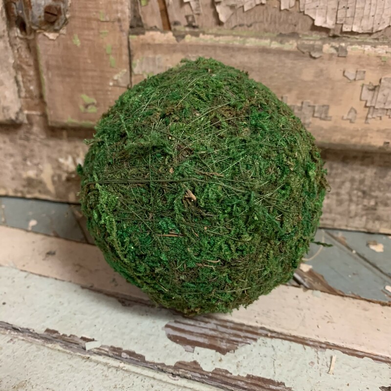 The green moss balls are great fillers for a jar or wooden dough bowl. Makes a pretty centerpiece. Each ball measures 4 inches.