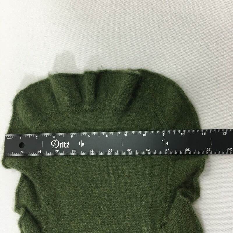 100-1030 Ruffle Soft Scar, Green, Size: Scarves dark army green