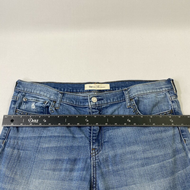 100-0390 Gap, Light Bl, Size: 33 real straight jeans with studs on pockets denim  Good Condition