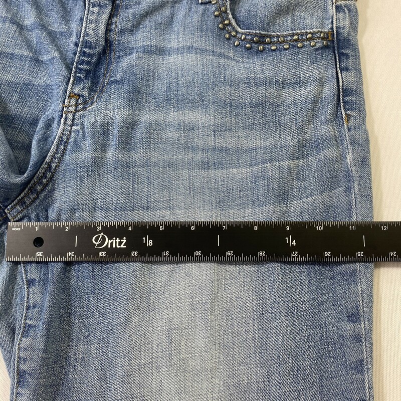 100-0390 Gap, Light Bl, Size: 33 real straight jeans with studs on pockets denim  Good Condition