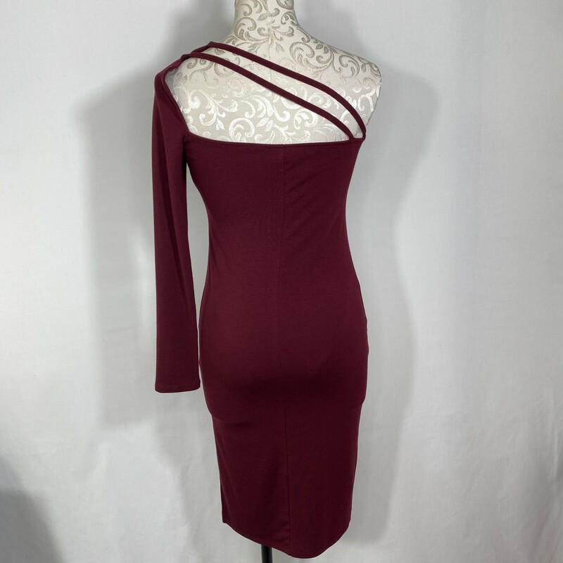 125-108 Forever 21, Maroon, Size: Large tight maroon one shoulder long sleeve dress with slit in leg 62% polyester 33% rayon 5% spandex  good