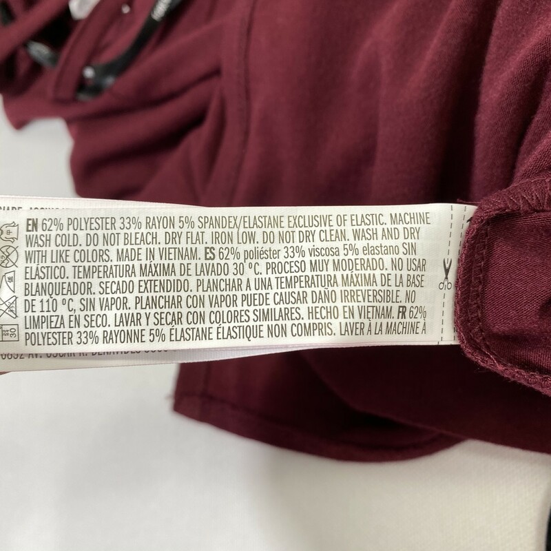 125-108 Forever 21, Maroon, Size: Large tight maroon one shoulder long sleeve dress with slit in leg 62% polyester 33% rayon 5% spandex  good