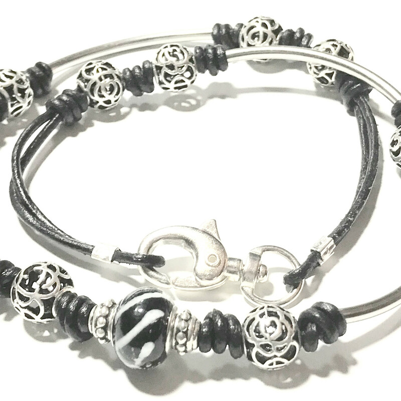 Lexie Wr0005-bl 24, Black, Size: Wraps-neck
1.5mm. Original Round Leather-Swarovski Crystal Rondell-Silver Plated Accessories