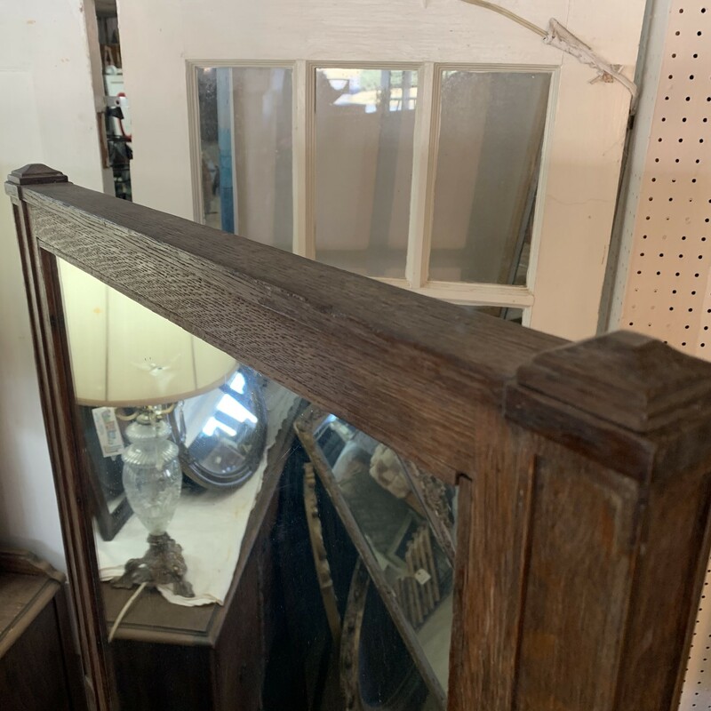 Vintage dressing mirror, double sided mirror. Please make sure to look at all the pictures for a closer visual and an item condition.
There is some age spots/fading on the mirror. There is some parts missing of the mirror frame, please make sure to look at all the pictures. Needs some cleaning.
This is a perfect piece for a rustic country, cottage core lovers. It would definitely catch attention.
Measures approx. 41'' tall, 29'' wide, 14'' x 4'' x 1 1/2'' leg base, 25'' x 21'' mirror.
Please note that this item is vintage and you will experience vintage wear.
Thank you.