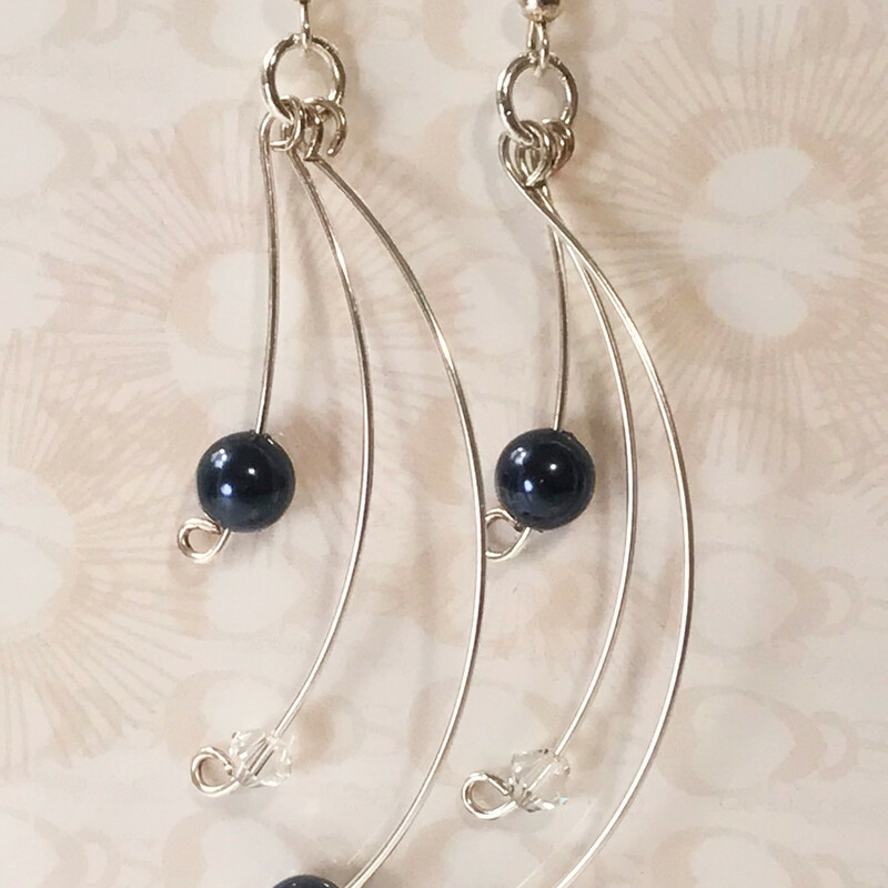 Essmw-001 Ea0055-b, Dark Blu, Size: Earrings
6mm Swarovski Pearls-4mm Swarovski Crystals-Silver Plated Accessories-Silver Plated Fishhook Earwire