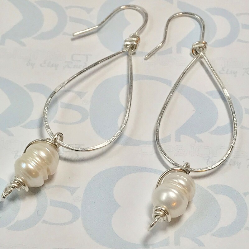 Ess-017 Ea0046-w, White, Size: Earrings
10mm Freshwater Cultured Pearls-Sterling  Silver Fishhook Earwire