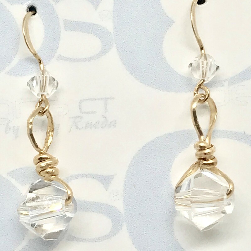 Egf-004 Ea0004-cl, Crystal , Size: Earrings<br />
8 & 4mm Swarovski Crystals-Gold Filled Wire-Gold Filled Accessories-Fishhook Earwire Style