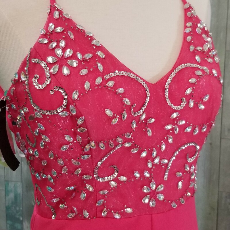 NEW Windsor  straight prom dress with beaded bodice. Padded cups, back zip closure and adjustable shoulder straps. High front slit<br />
Hot Pink<br />
Size: 5<br />
NO RETURNS ON PROM DRESSES!
