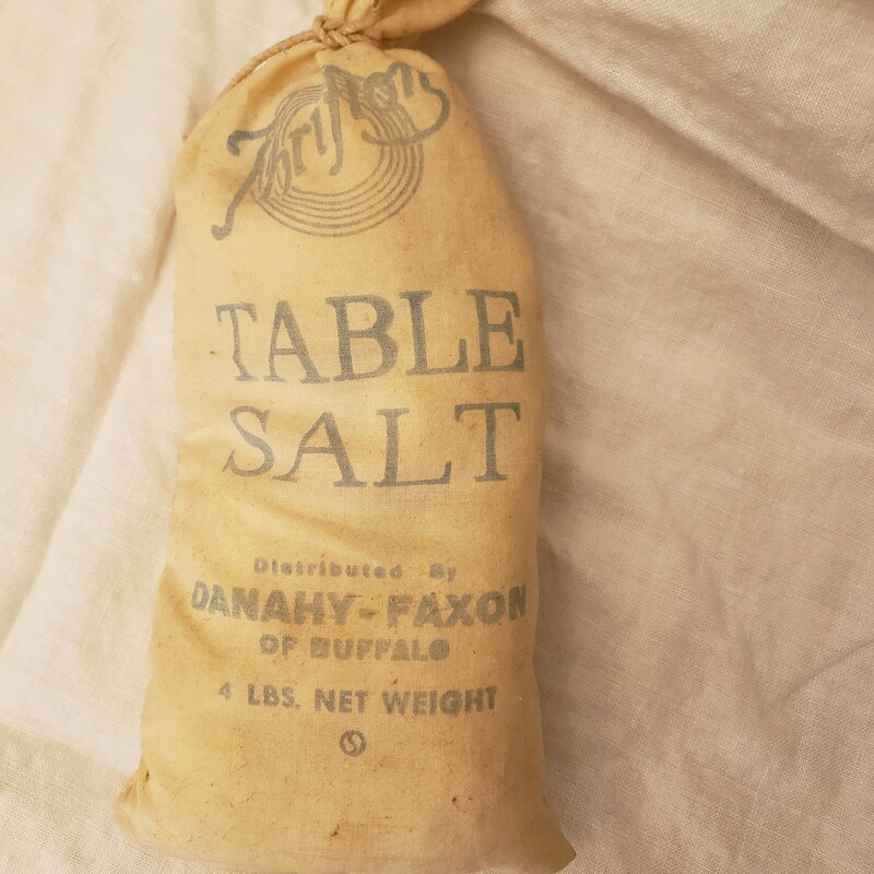 Vintage Salt Bag, Cream color, Size: 4 #
Distributed by Danahy - Faxon of Buffalo