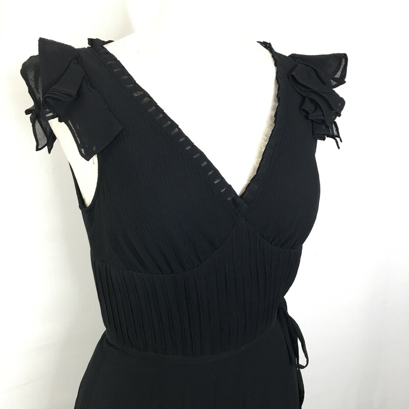 100-0137 Adrianna, Black, Size: 6 v neck  light dress with ruffle sleeves  100% silk  good condition