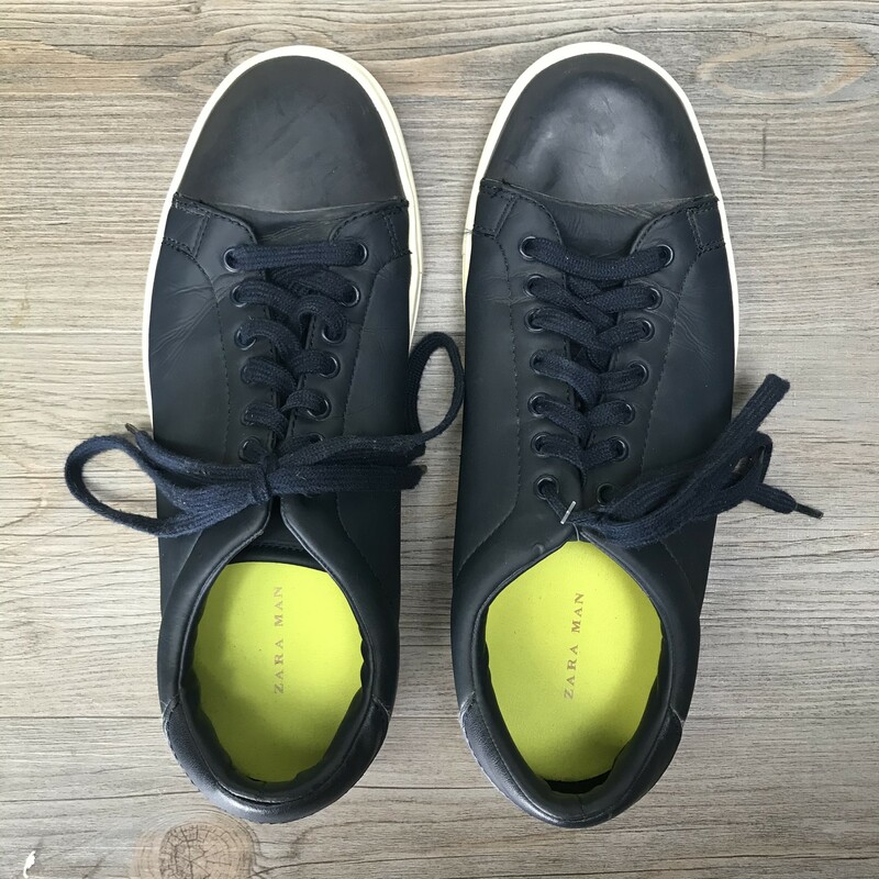 Zara Shoes, Navy, Size: 8.5<br />
US 8.5 MEN
